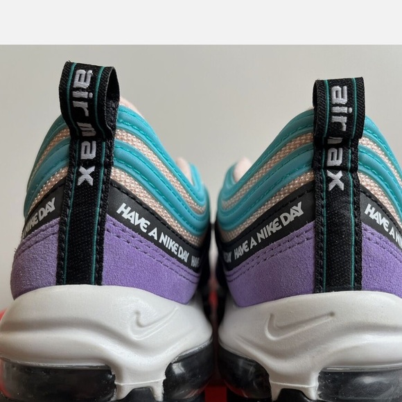 Nike air max “have a Nike day” size 11 750 cad - Picture 5 of 8